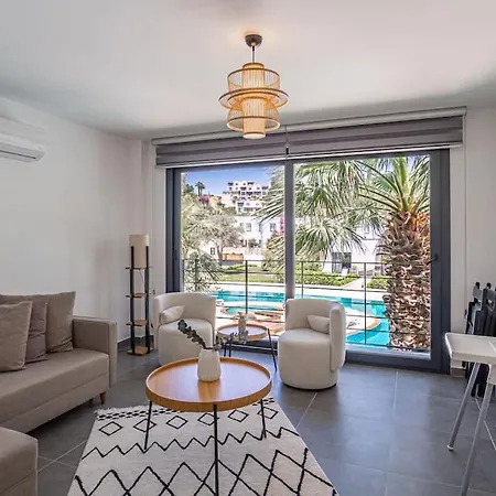 Luxurious 2 Bedroom 3 Ac House W/common Pool In Bitez וילה בודרום