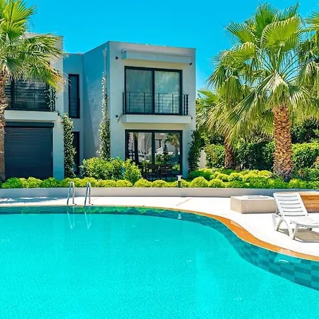 Luxurious 2 Bedroom 3 Ac House W/common Pool In Bitez בודרום