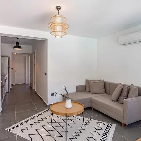 Luxurious 2 Bedroom 3 Ac House W/common Pool In Bitez Vila *
